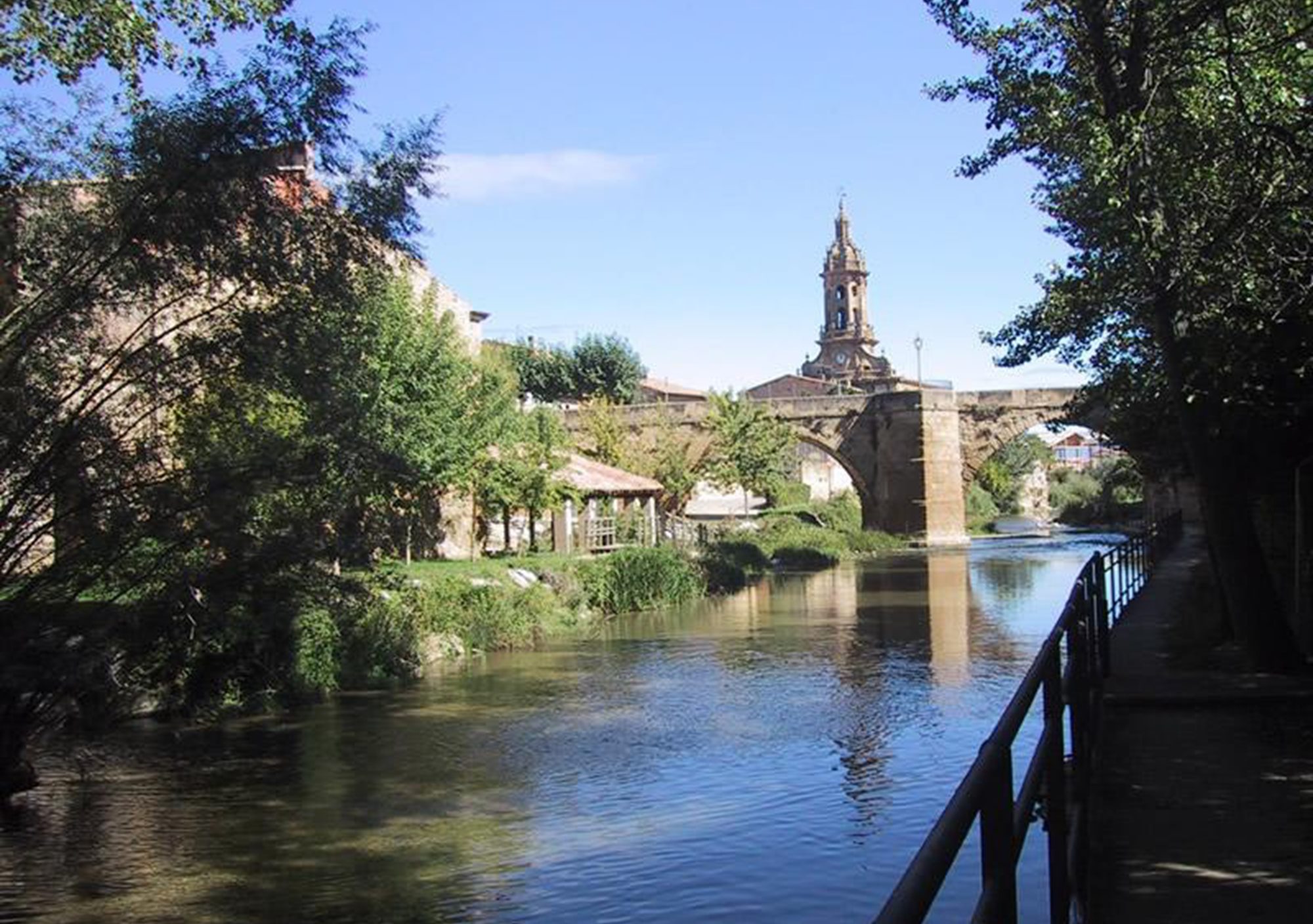 Escapadas mínimum a La Rioja alojamiento rural hostal hotel casa